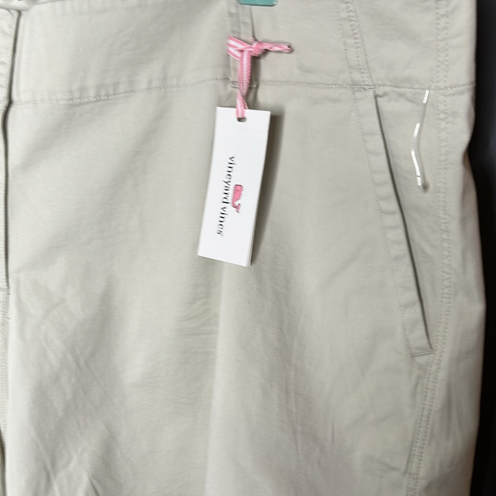 Vineyard Vines 5 Inch Herringbone Every Day Shorts
Size 24
Color: STONE - Picture 2 of 9